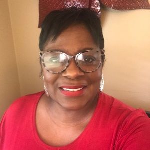 Meet your Posher, Deborah